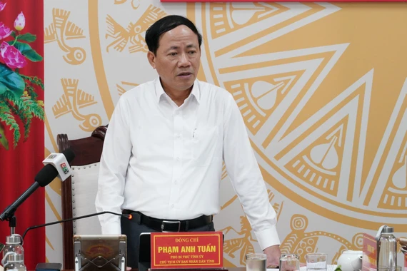 Chủ tịch UBND tỉnh Phạm Anh Tuấn kiểm tra công tác chuẩn bị bầu cử tại xã Tuy Phước và phường Quy Nhơn Nam