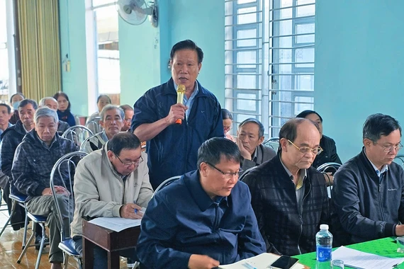Thường trực Đảng ủy phường Diên Hồng đối thoại với cấp ủy chi bộ và cán bộ quân dân chính Ia Kring