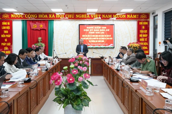 Kiểm tra công tác chuẩn bị bầu cử tại các phường Quy Nhơn Đông, Quy Nhơn Bắc, Quy Nhơn Tây