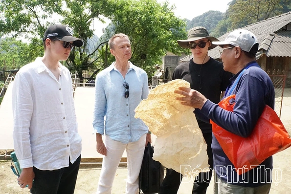 Độc đáo nghề làm giấy dó