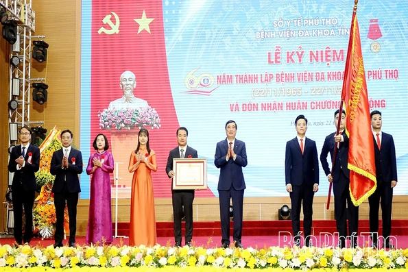 Bệnh viện Đa khoa tỉnh Phú Thọ kỷ niệm 60 năm thành lập và đón nhận Huân chương Lao động hạng Ba