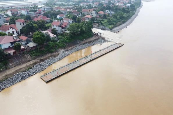 Dừng hoạt động cầu phao Phong Châu từ 19 giờ hôm nay