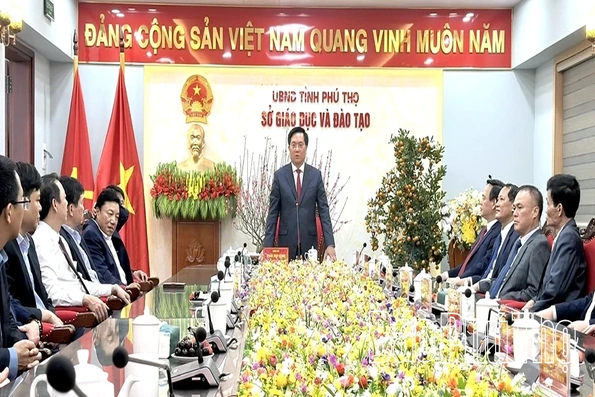 Đoàn kết, kỷ cương, kịp thời, hiệu quả, đổi mới, đột phá, xây dựng quê hương Đất Tổ phát triển toàn diện