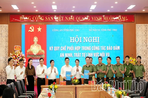 Ký Quy chế phối hợp trong công tác bảo đảm an ninh, trật tự lĩnh vực nội vụ