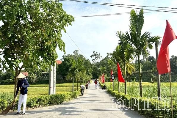 Phát huy sức dân xây dựng nông thôn mới thông minh ở thôn Đền