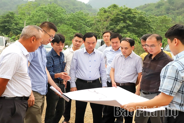 Phó Chủ tịch UBND tỉnh Quách Tất Liêm kiểm tra tiến độ thi công các dự án giao thông khu vực Hòa Bình