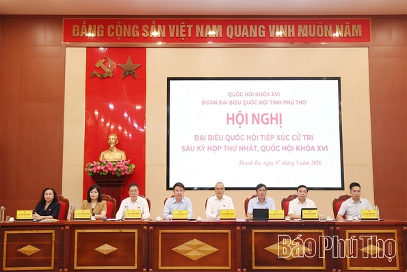 Bí thư Tỉnh ủy Phạm Đại Dương và các ĐBQH tỉnh tiếp xúc cử tri tại các xã Thanh Ba, Đông Thành, Hoàng Cương