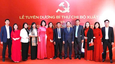 Báo và phát thanh, truyền hình Hà Tĩnh đạt giải C Búa liềm Vàng, 2 bí thư chi bộ được tuyên dương