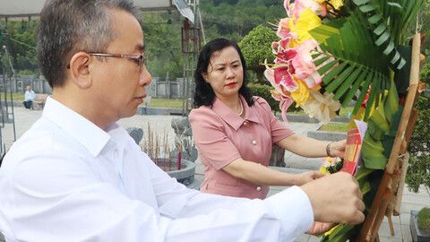 Dâng hương tưởng nhớ 84 năm ngày mất cố Tổng Bí thư Hà Huy Tập