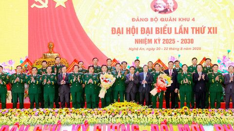 Phát huy truyền thống Quân khu 4 anh hùng, hoàn thành xuất sắc nhiệm vụ được giao