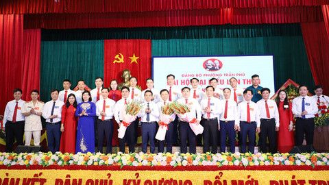 Phó Bí thư Thường trực Tỉnh ủy Trần Thế Dũng dự Đại hội Đảng bộ phường Trần Phú