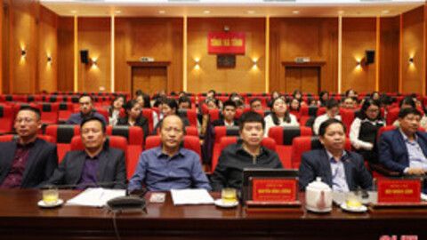 Khai giảng khoá bồi dưỡng kiến thức lý luận chính trị cho cán bộ, giảng viên