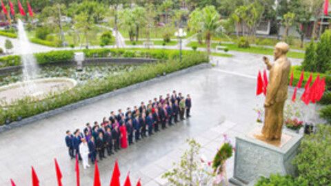 Xây dựng Hà Tĩnh phát triển nhanh, bền vững, vững vàng bước vào kỷ nguyên mới