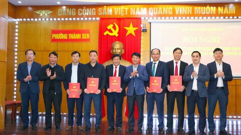 Phường Thành Sen tiếp nhận 14 tổ chức Đảng với hơn 2.000 đảng viên