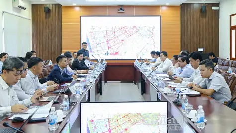 UBND tỉnh Cà Mau làm việc với EVNNPT về triển khai các dự án truyền tải trên địa bàn