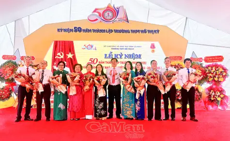 Tự hào hành trình 50 năm Trường THPT Hồ Thị Kỷ thành lập