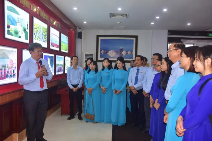  Học lịch sử Đảng, bồi dưỡng bản lĩnh chính trị cho thế hệ trẻ