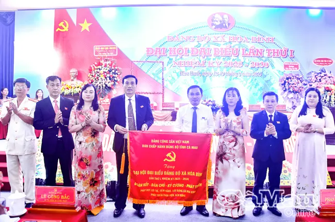 Quy hoạch xã theo hướng đô thị, phấn đấu đến năm 2030 đạt chuẩn phường