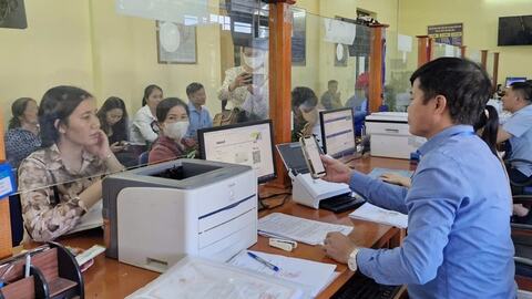 Hà Nội: Cử công chức, viên chức về cấp xã tháo gỡ vướng mắc, phục vụ nhân dân