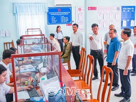 Tổ công tác 2034 của Uỷ ban Kiểm tra Trung ương làm việc với xã Đất Mũi