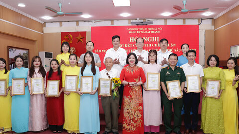 Xã Đại Thanh trao giải cuộc thi chính luận bảo vệ nền tảng tư tưởng của Đảng