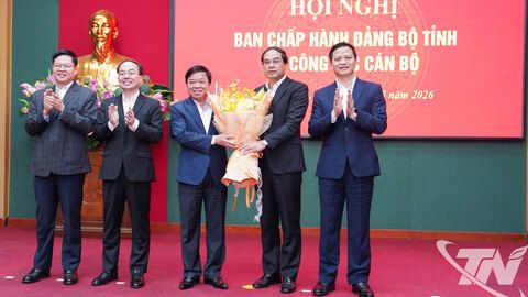 Công bố Quyết định chuẩn y đồng chí Bùi Văn Lương giữ chức Phó Bí thư Tỉnh ủy Thái Nguyên