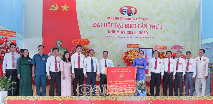 Xây dựng xã Nguyễn Việt Khái vững mạnh toàn diện