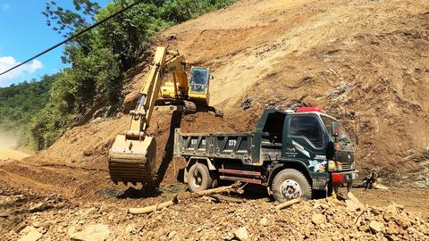 Không để sạt lở gây ách tắc giao thông