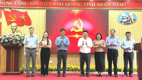 Phát động cuộc thi chính luận bảo vệ nền tảng tư tưởng của Đảng tại phường Văn Miếu - Quốc Tử Giám