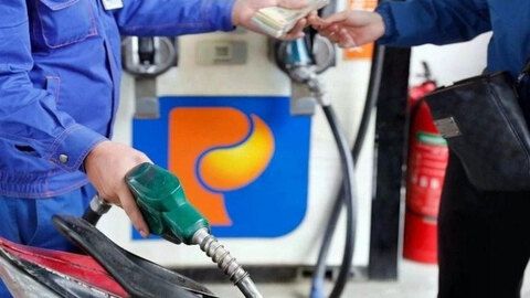 Giảm thuế bảo vệ môi trường với xăng dầu: Giải pháp tài khóa cấp bách hạ nhiệt giá trong nước