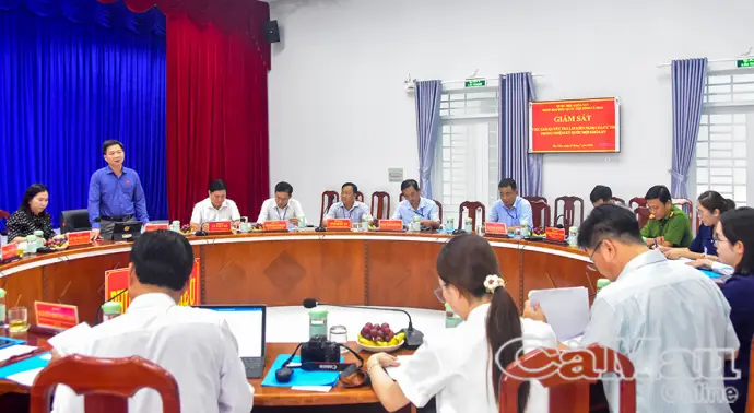 Tăng cường đối thoại với người dân để tháo gỡ vướng mắc