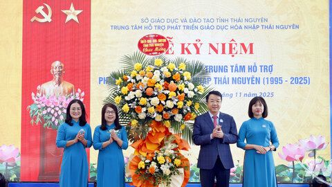 Phấn đấu thực hiện tốt hơn nhiệm vụ chăm sóc và giáo dục trẻ khuyết tật