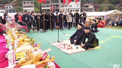 Lễ hội Lồng tồng Ba Bể năm 2026: Rộn ràng sắc xuân vùng hồ