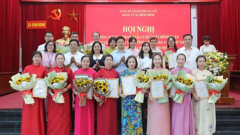 Xã Bình Minh: Trao 16 giải Cuộc thi chính luận bảo vệ nền tảng tư tưởng của Đảng