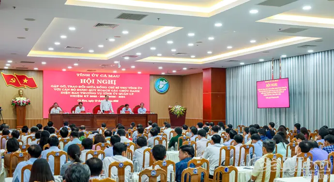 Bí thư Tỉnh uỷ Cà Mau gặp gỡ, trao đổi với cán bộ được quy hoạch chức danh lãnh đạo