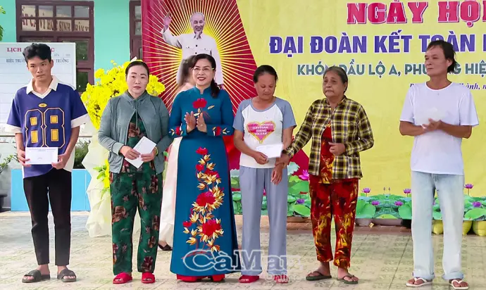 Rộn ràng Ngày hội Đại đoàn kết toàn dân tộc khóm Đầu Lộ A