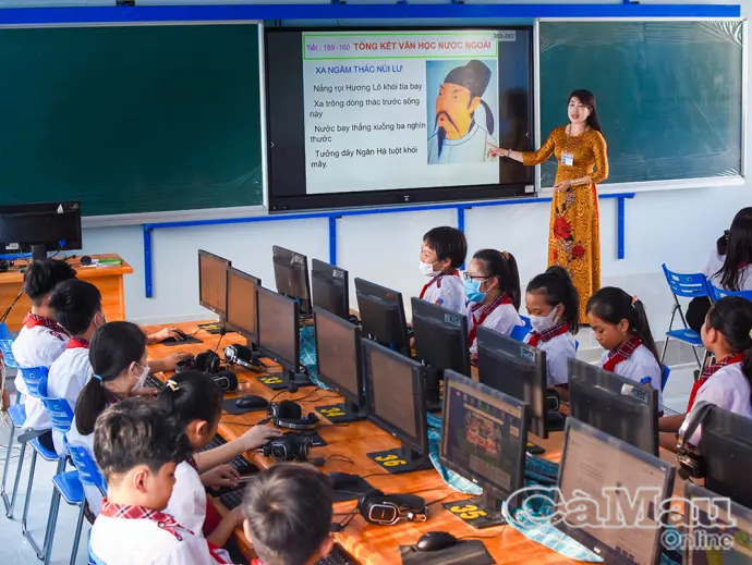 Tạo dựng nền giáo dục hiện đại, nhân văn, hội nhập