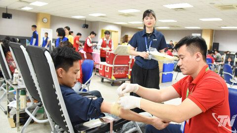 Khoảng 5.000 công nhân Samsung Thái Nguyên tham gia hiến máu tình nguyện