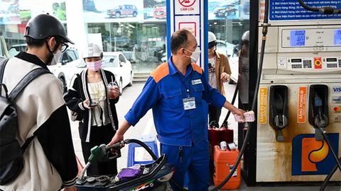 Giá xăng giảm trong kỳ điều hành đầu xuân Bính Ngọ