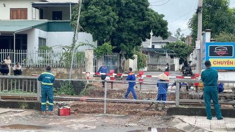 Đóng lối đi tự mở trên tuyến đường sắt Hà Nội - Thái Nguyên, đoạn qua phường Tích Lương