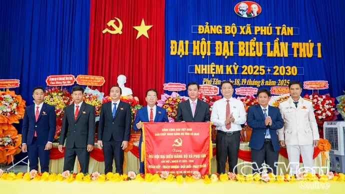 Phú Tân phải giàu và mới