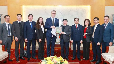 Lãnh đạo UBND tỉnh Thái Nguyên làm việc với Đoàn công tác của Đại sứ quán Pháp tại Việt Nam