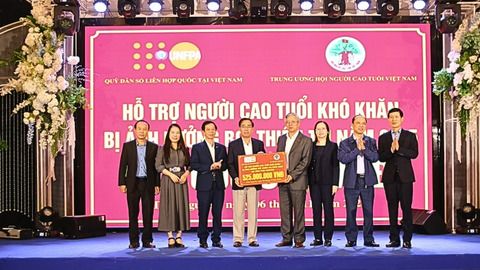 Hỗ trợ 525 triệu đồng giúp người cao tuổi vượt qua khó khăn do thiên tai