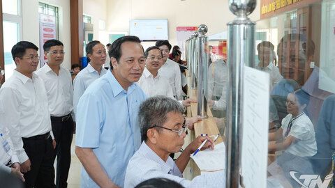 Bộ trưởng Đào Ngọc Dung làm việc tại Thái Nguyên