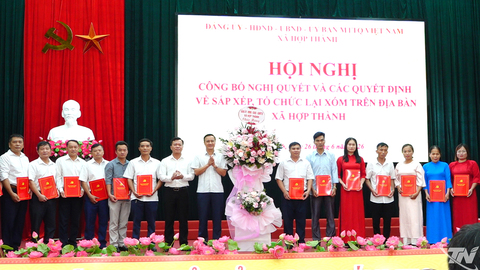 Các địa phương công bố nghị quyết sắp xếp, tổ chức lại thôn, xóm