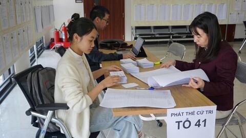 Xây dựng "pháo đài" lòng dân vững chắc trước luận điệu xuyên tạc mùa bầu cử