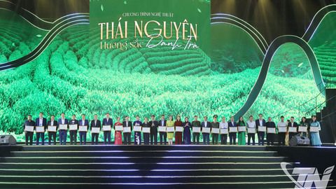 Tổng kết Lễ hội “Thái Nguyên - Hương sắc danh trà năm 2025”, trao giải và ủng hộ Quỹ Vì người nghèo