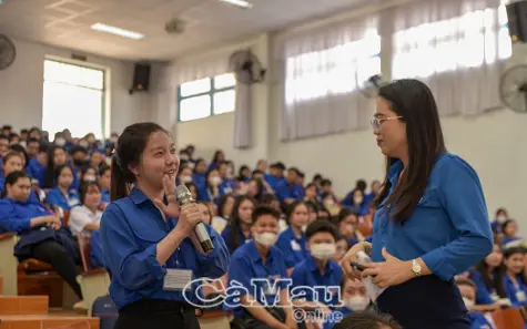 Tuổi trẻ thể hiện trách nhiệm công dân