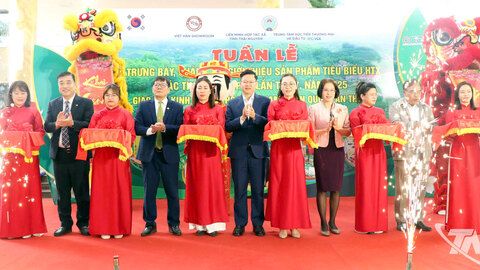 Khai mạc Tuần lễ trưng bày, quảng bá, giới thiệu sản phẩm tiêu biểu