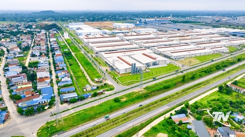 Phát triển công nghiệp gắn với kiến tạo không gian xanh